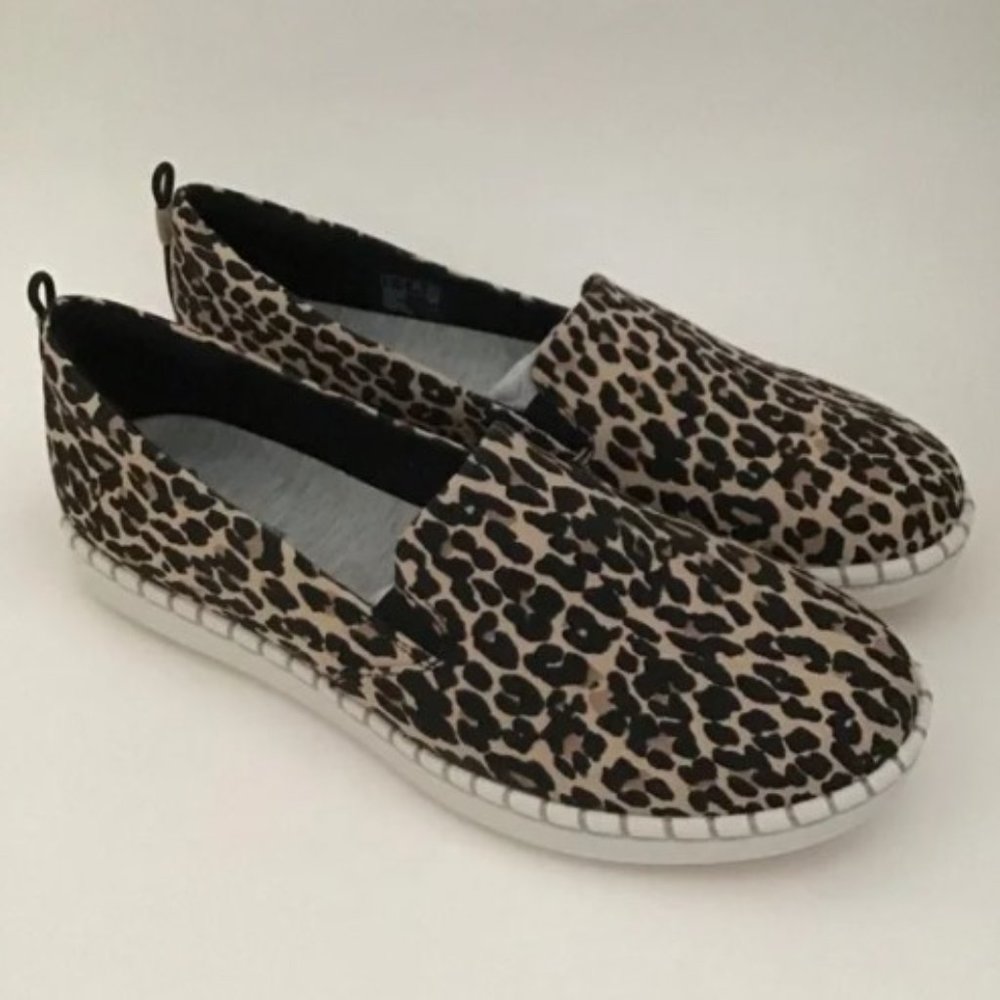 Clarks cloudsteppers canvas loafer
